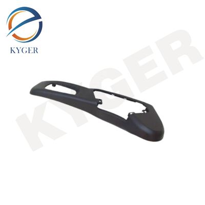 কেনা Front Seat Left Outer Finish Panel LR161678 For Land Rover Discovery V L462 অনলাইনে উৎপাদন